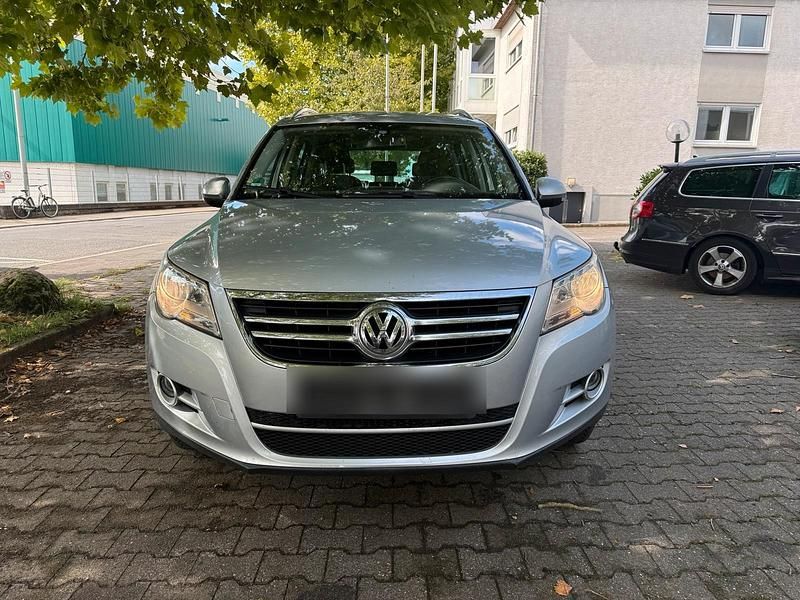 Silber Gebraucht 2010 VW Tiguan SUV | 6.700 € (Guter Preis) - Bild 1/4