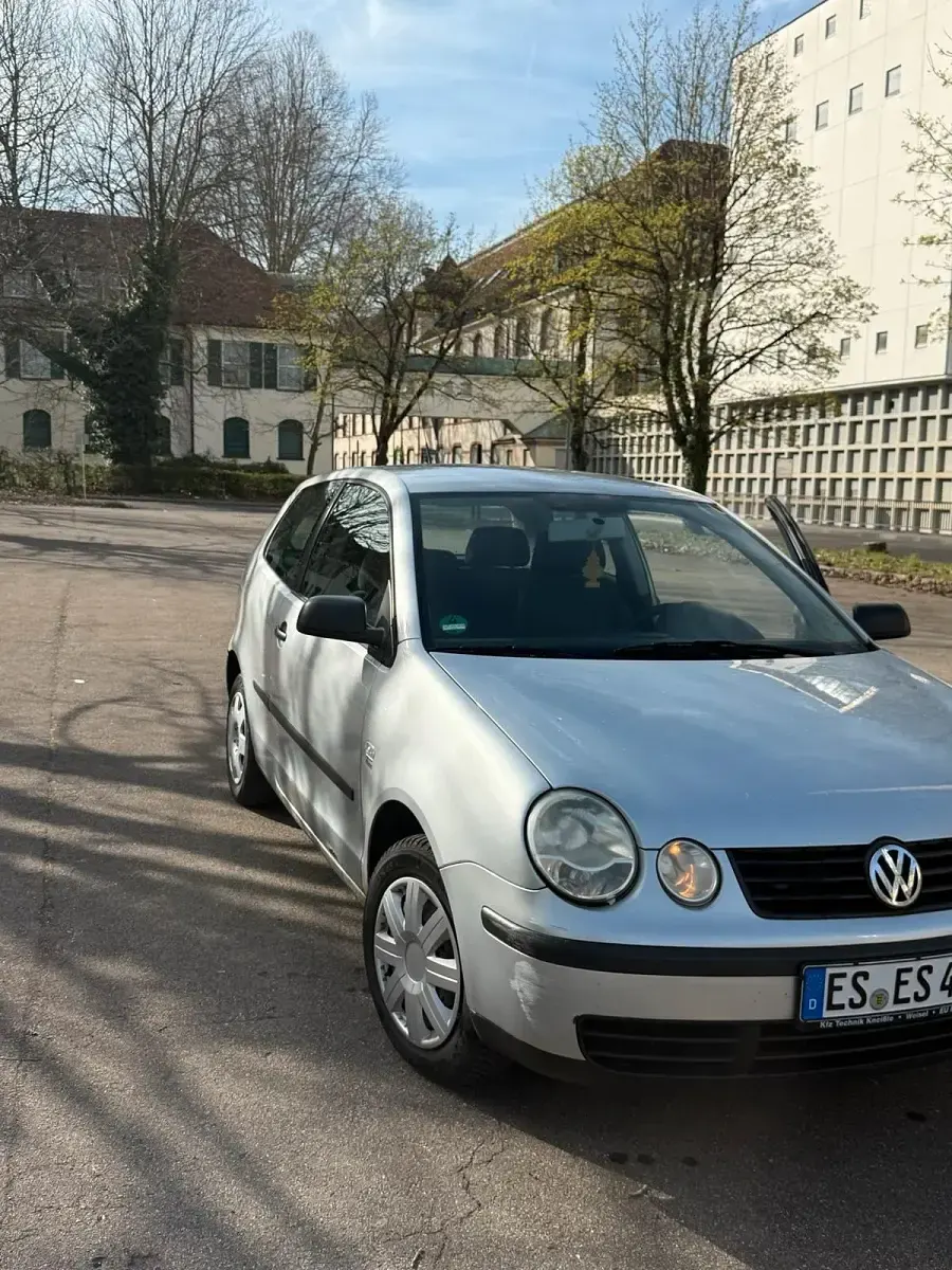 Gebraucht VW Polo 64 PS (47 kW) 2004 Grau Kleinwagen