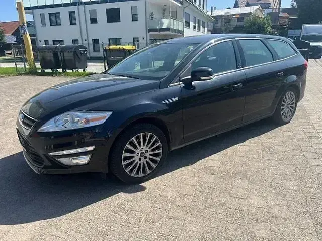 Gebraucht Ford Mondeo Champions Edition 140 PS (102 kW) 2012 Schwarz Limousine