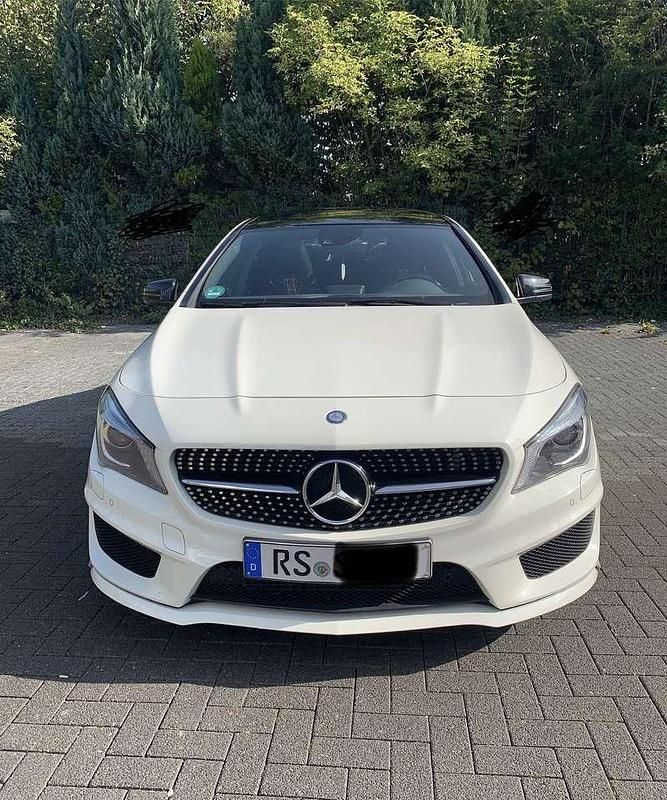 Gebraucht 2013 Mercedes CLA250 Urban Limousine | 21.000 € (Teuer) - Bild 1/4