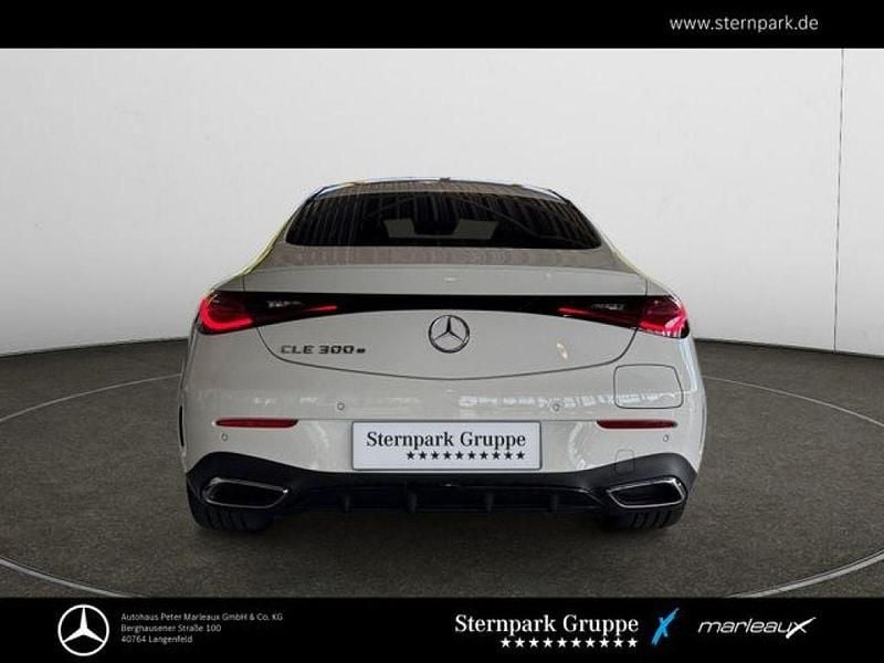 Gebraucht Mercedes E300 204 PS (150 kW) 2025 Unilack polarweiß Coupé