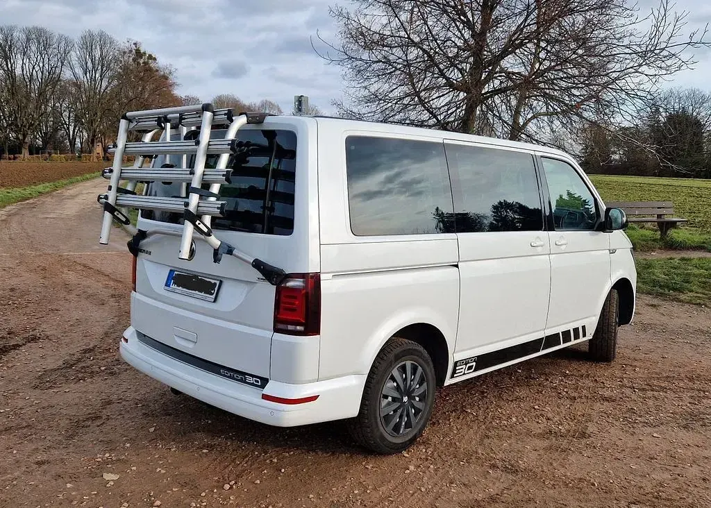 Gebraucht VW Multivan Edition 150 PS (110 kW) 2016 Weiß Van / Kleinbus