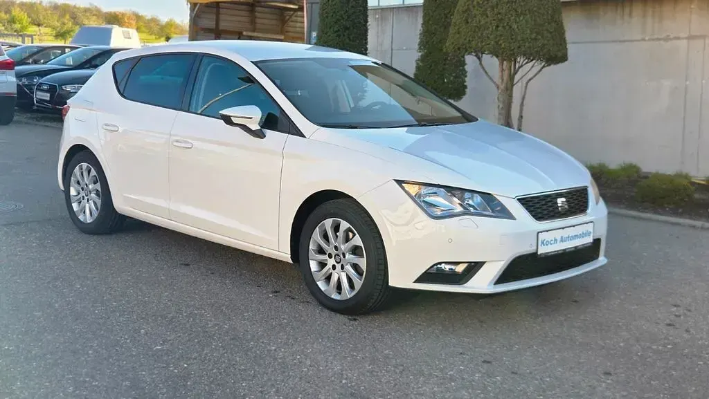 Second-hand Seat Leon Style 110 CP (80 kW) 2016 Alb Berlinǎ