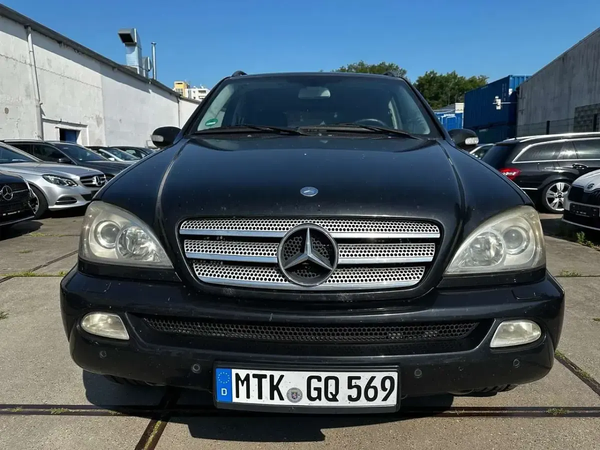 Gebraucht Mercedes ML270 163 PS (119 kW) 2003 Schwarz SUV