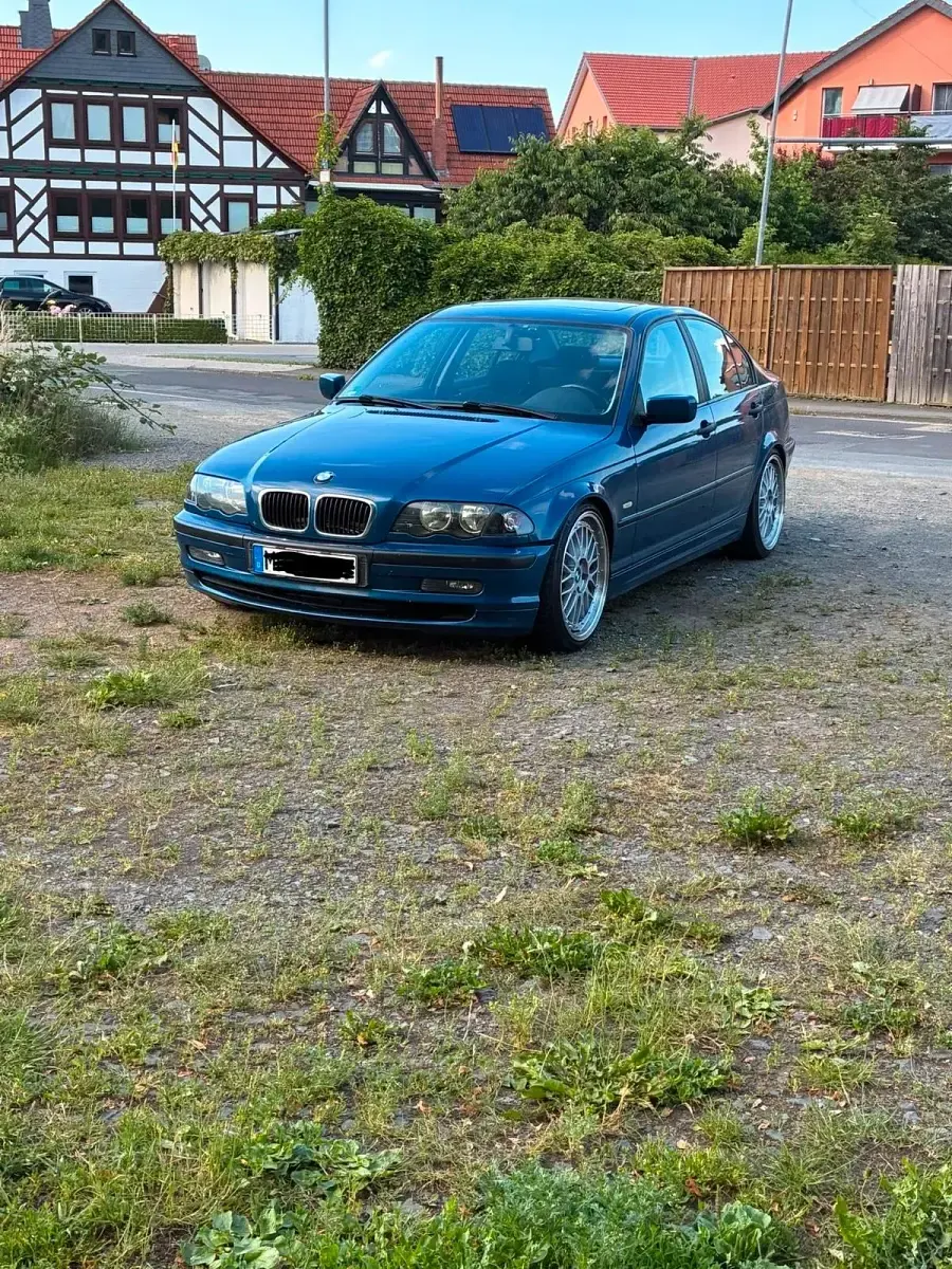 Gebraucht BMW 320 136 PS (100 kW) 2001 Limousine
