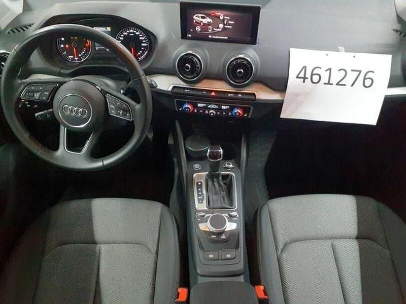 Gebraucht Audi Q2 Advanced 150 PS (110 kW) 2023 Silber SUV