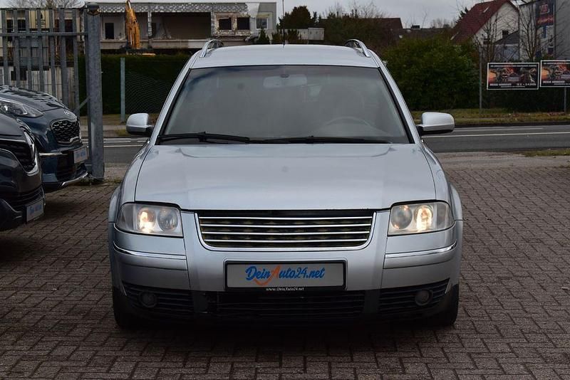 Second-hand VW Passat 131 CP (96 kW) 2003 Argintiu Break