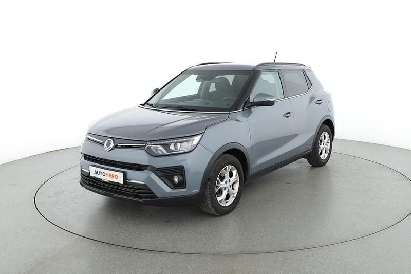Grau Gebraucht 2024 Ssangyong Tivoli Quartz SUV | 17.400 € (Fairer Preis) - Bild 1/3