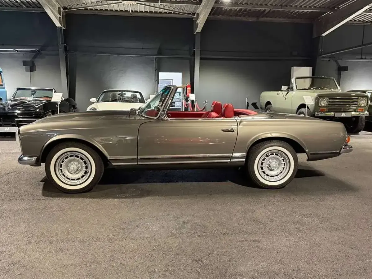 Gebraucht Mercedes W113 150 PS (110 kW) 1966 Graumetallic Cabrio