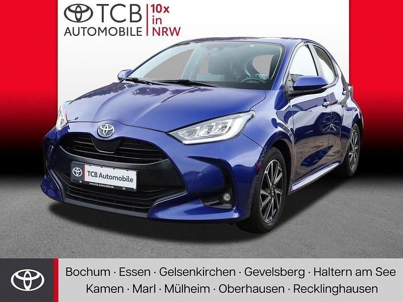 Blau Gebraucht 2022 Toyota Yaris Team Limousine | 17.289 € (Fairer Preis) - Bild 1/4