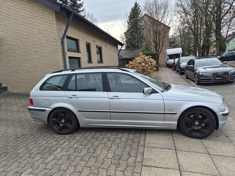 Gebraucht BMW 320 170 PS (125 kW) 2000 Grau Kombi