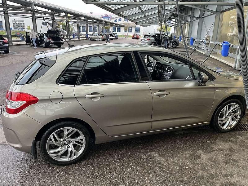 Gebraucht Citroën C4 Exclusive 156 PS (114 kW) 2013 Beige Kleinwagen