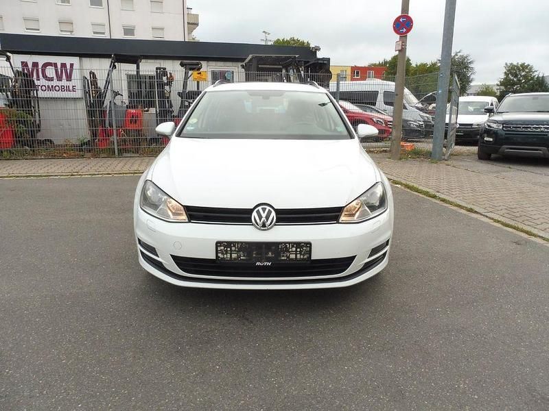 Gebraucht VW Golf VII Trendline 110 PS (80 kW) 2015 Weiß Kombi