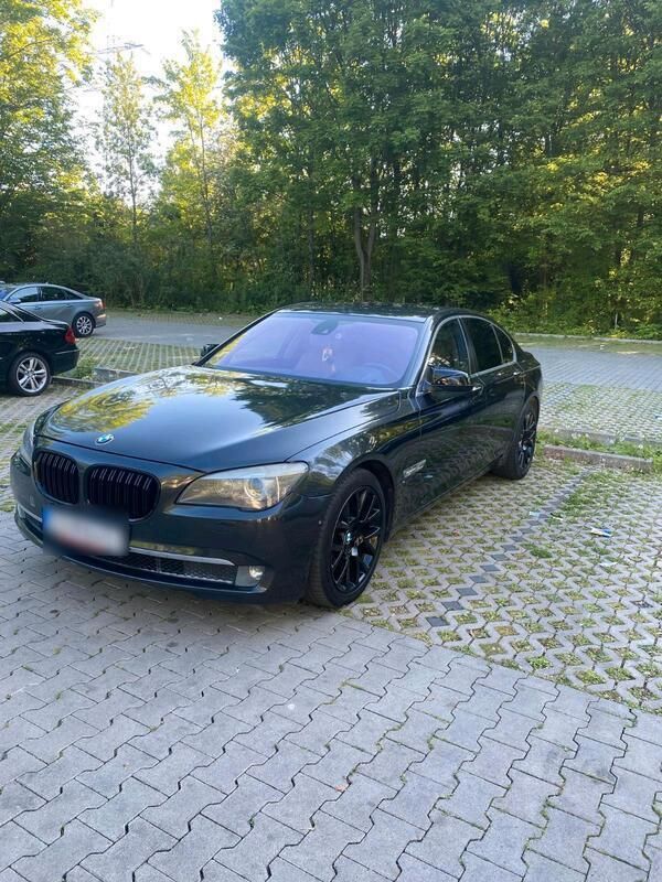 Schwarz Gebraucht 2009 BMW 730 Limousine | 15.000 € - Bild 1/4