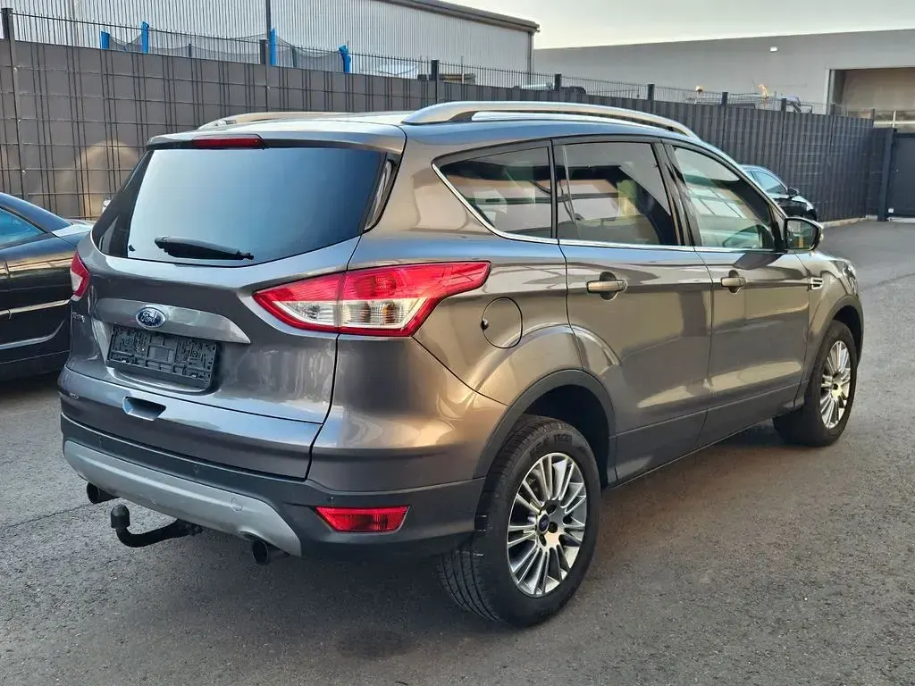 Gebraucht Ford Kuga Titanium 182 PS (133 kW) 2013 Grau SUV