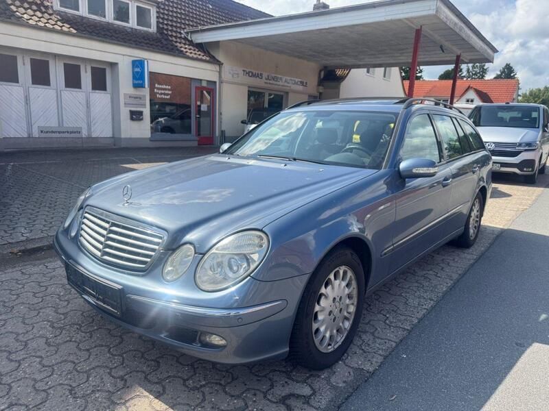 Gebraucht Mercedes E270 Elegance 177 PS (130 kW) 2004 Blau Kombi