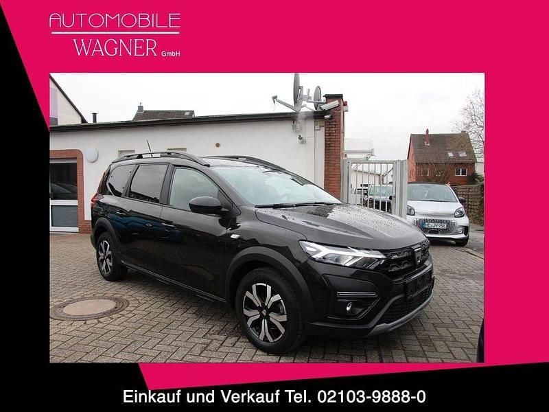 Schwarz Gebraucht 2022 Dacia Jogger Comfort Van / Kleinbus | 16.790 € (Fairer Preis) - Bild 1/4