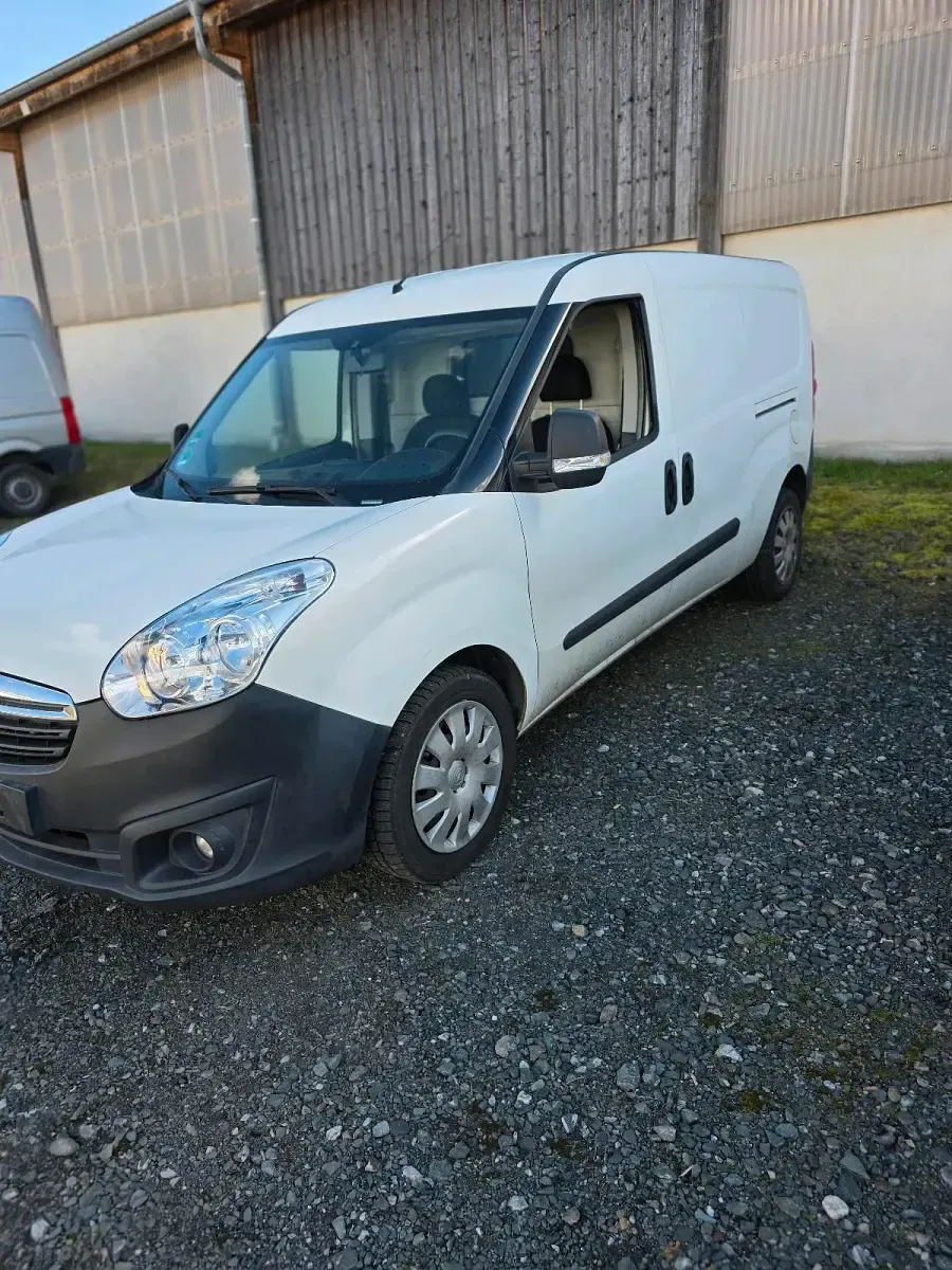 Używany Opel Combo 105 KM (77 kW) 2016 Biały Minivan