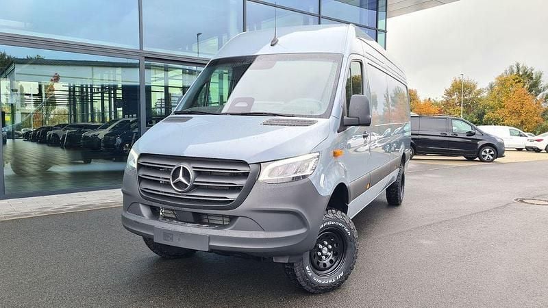 Neu Mercedes Sprinter 190 PS (139 kW) 2025 Grau Van