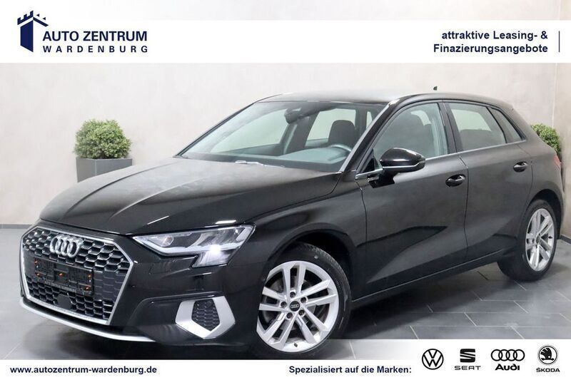 Brillantschwarz (metallic) Gebraucht 2022 Audi A3 Sportback Advanced Kleinwagen | 25.950 € (Guter Preis) - Bild 1/4