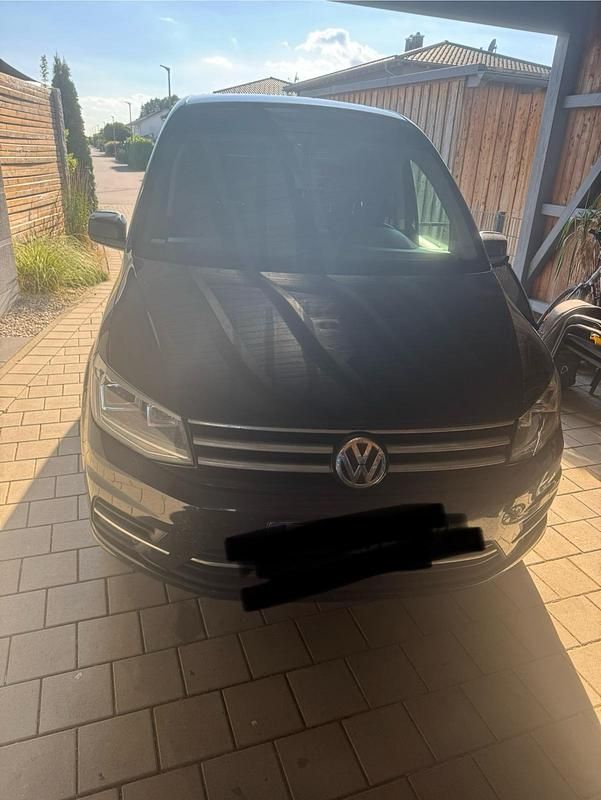 Schwarz Gebraucht 2016 VW Caddy Highline Van / Kleinbus | 21.000 € (Fairer Preis) - Bild 1/4