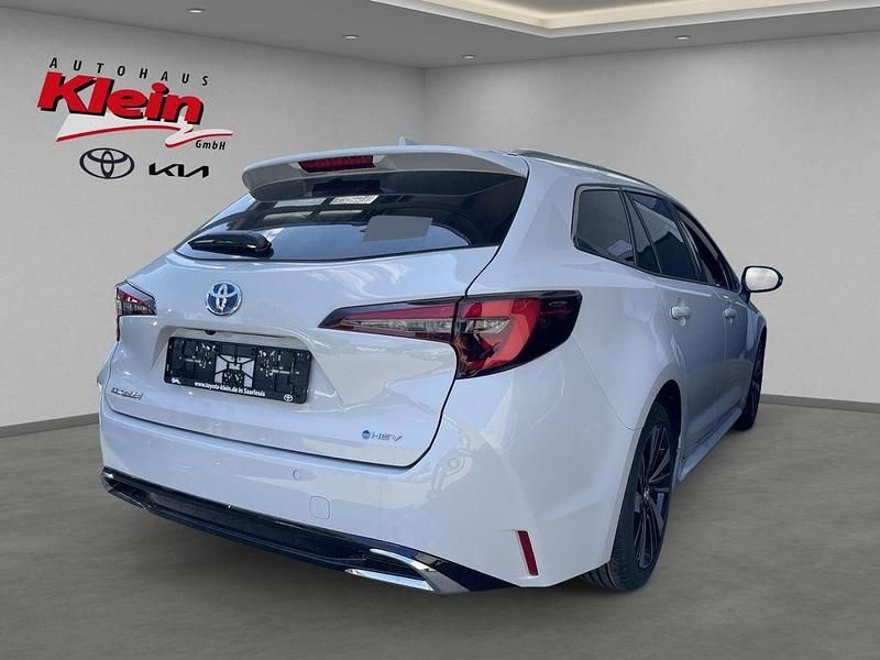 Neu Toyota Corolla 141 PS (103 kW) 2025 Grau Kombi