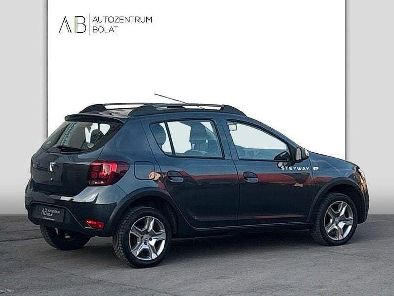 Gebraucht Dacia Sandero Stepway 73 PS (53 kW) 2019 Grau Limousine