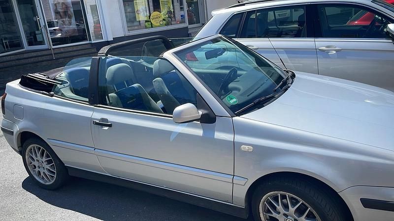 Gebraucht VW Golf Cabriolet 115 PS (84 kW) 2000 Grau Cabrio