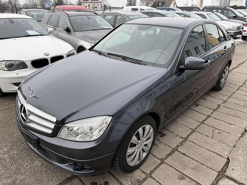 Tenoritgrau metalliclack Gebraucht 2009 Mercedes C200 Limousine | 7.399 € (Etwas zu teuer) - Bild 1/4