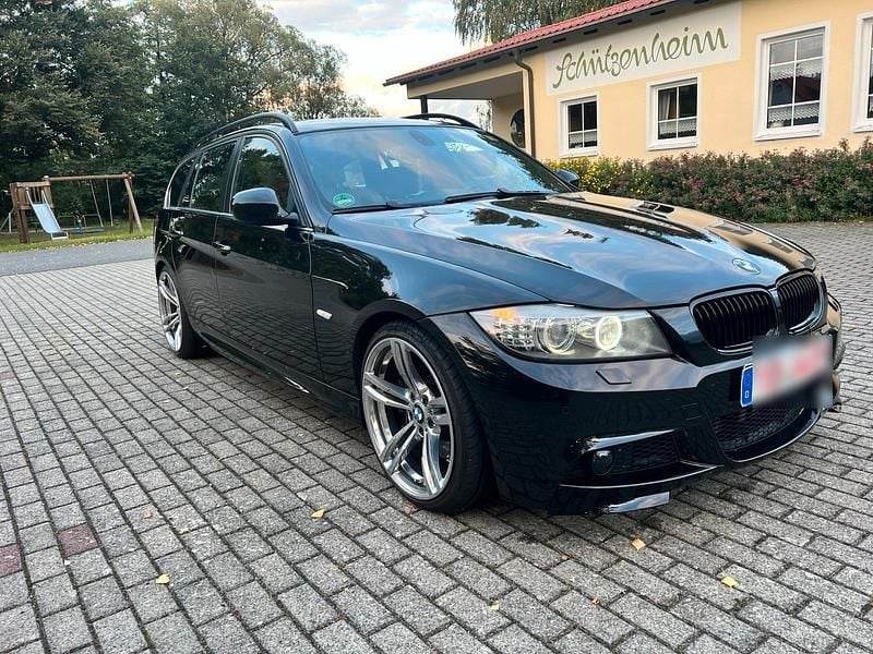 Schwarz Gebraucht 2009 BMW 335 M Sport Kombi | 17.950 € (Teuer) - Bild 1/4