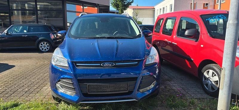 Blau Gebraucht 2016 Ford Kuga SYNC Edition SUV | 12.900 € (Fairer Preis) - Bild 1/4