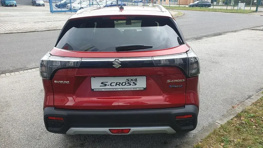 Neu Suzuki SX4 S-Cross Comfort 110 PS (80 kW) 2026 Rot SUV