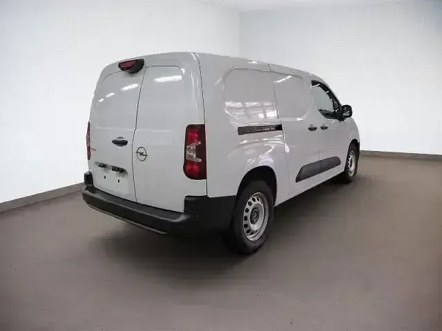 Gebraucht Opel Combo 131 PS (96 kW) 2025 Kaolin weiß Van / Kleinbus