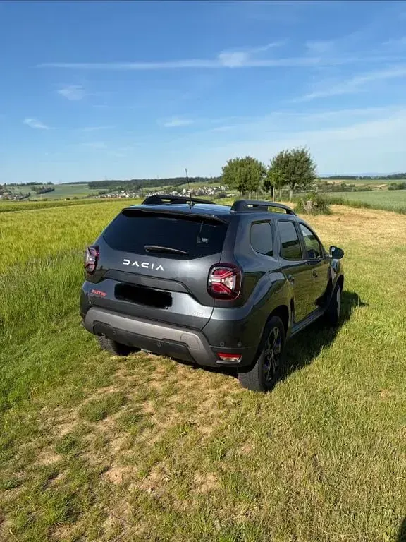 Gebraucht Dacia Duster Extreme 116 PS (85 kW) 2023 Grau SUV