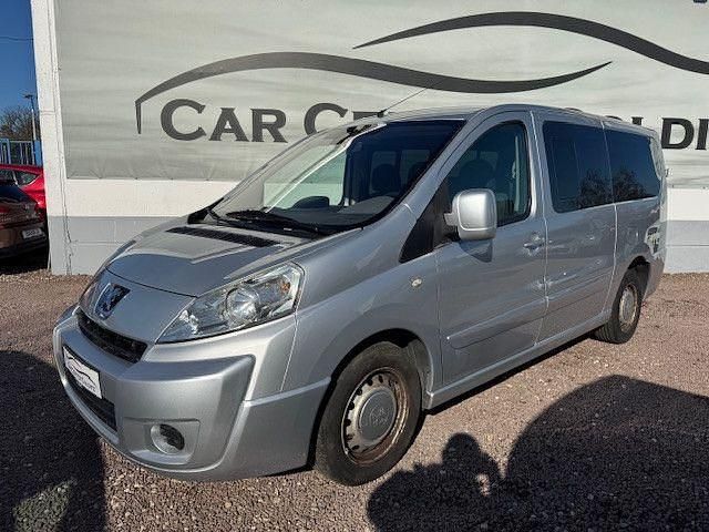 Gebraucht Peugeot TePee 120 PS (88 kW) 2008 Silber Van / Kleinbus