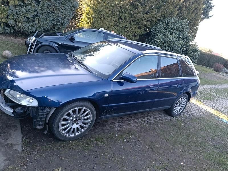 Gebraucht Audi A4 125 PS (91 kW) 2001 Blau Kombi