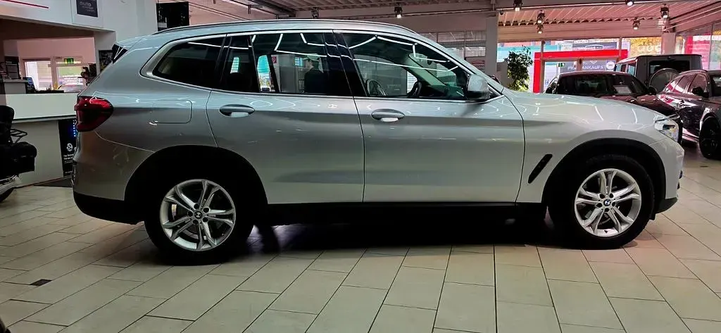 Gebraucht BMW X3 Advantage 190 PS (139 kW) 2020 Glaciersilber SUV