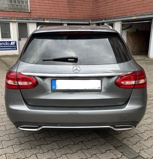 Second-hand Mercedes C180 156 CP (114 kW) 2016 Gri Break