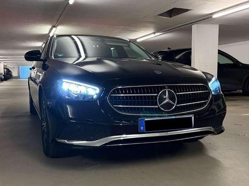 Gebraucht Mercedes E200 Avantgarde 160 PS (117 kW) 2021 Schwarz Kombi