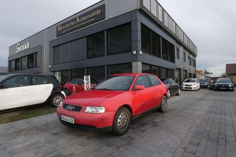 Rot Gebraucht 1997 Audi A3 Attraction Limousine | 2.499 € (Fairer Preis) - Bild 1/4