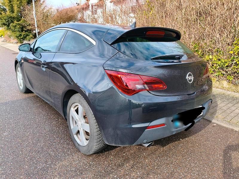 Gebraucht Opel Astra GTC 200 PS (147 kW) 2014 Schwarz Coupé