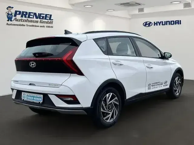 Gebraucht Hyundai Bayon Trend 101 PS (74 kW) 2025 Weiß SUV