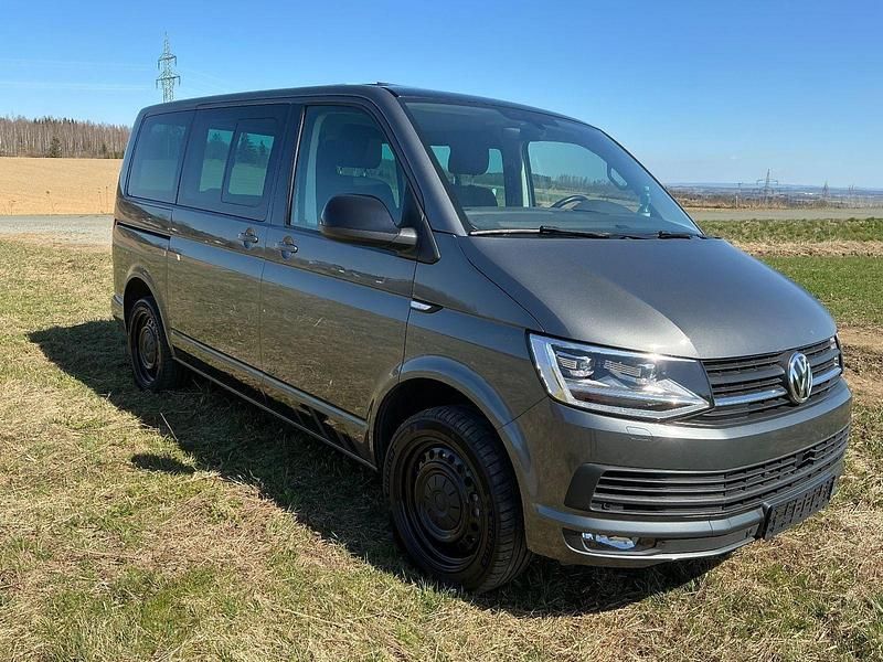 Gebraucht VW Transporter 204 PS (150 kW) 2019 Grau Van