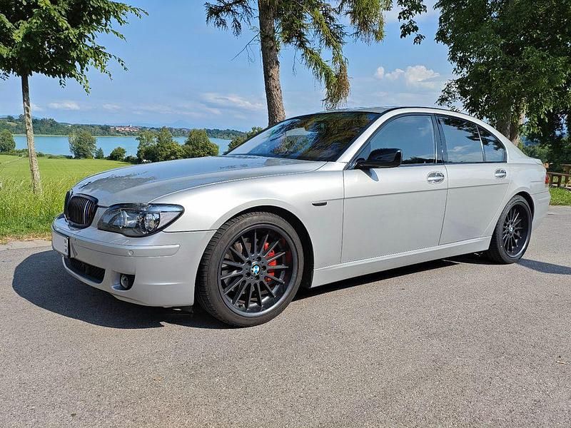 Gebraucht BMW 750 Shadowline 367 PS (269 kW) 2006 Silber Limousine