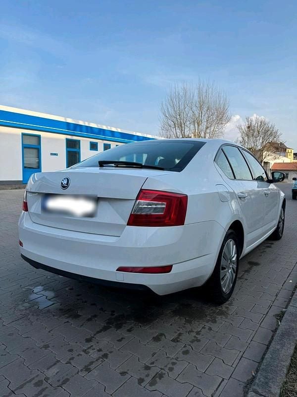 Gebraucht Skoda Octavia 105 PS (77 kW) 2013 Weiß Kombi