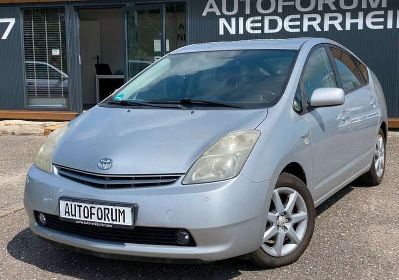 Silver metallic Gebraucht 2006 Toyota Prius Sol Kleinwagen | 3.950 € (Fairer Preis) - Bild 1/4