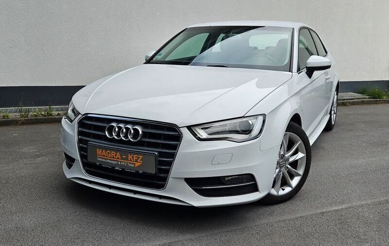 Weiß Gebraucht 2013 Audi A3 Ambition Kleinwagen | 8.900 € (Superpreis) - Bild 1/4