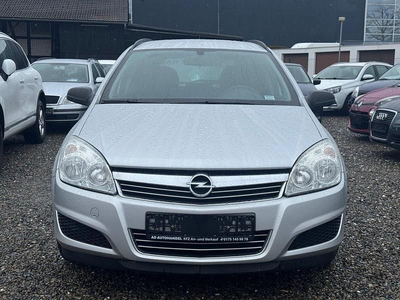 Gebraucht Opel Astra Selection 116 PS (85 kW) 2009 Silber Kombi