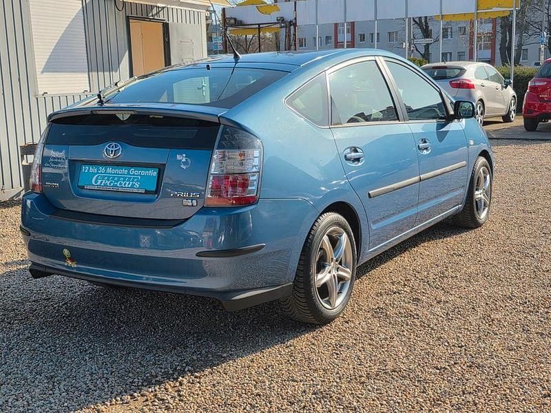 Gebraucht Toyota Prius 111 PS (81 kW) 2005 Blau Kleinwagen