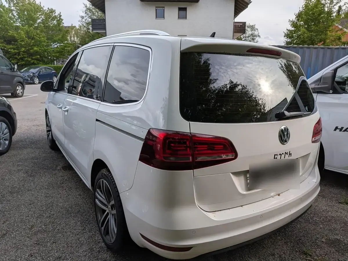 Gebraucht VW Sharan 150 PS (110 kW) 2015 Weiß Van / Kleinbus